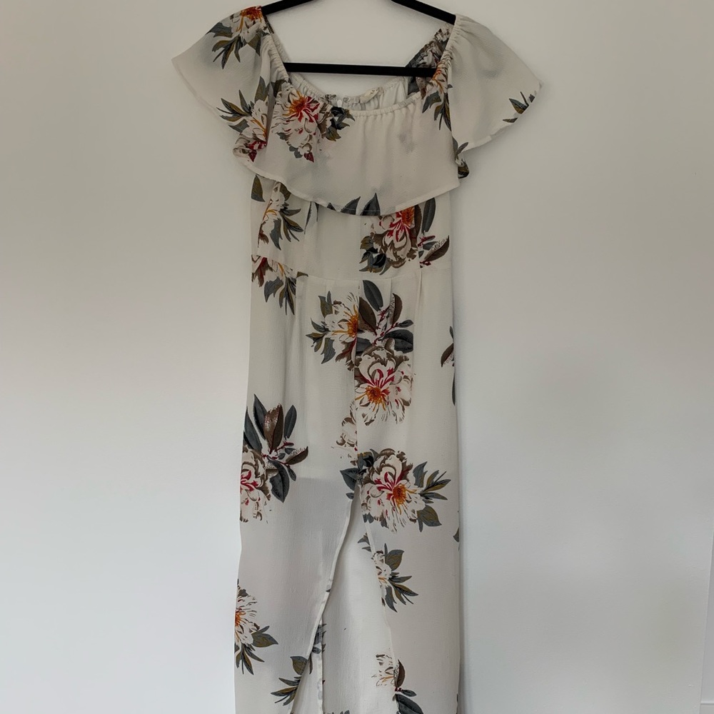 White floral dress. Size S